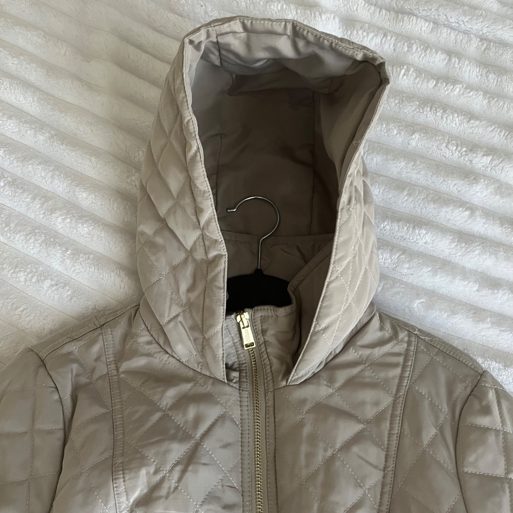 GUESS Quilted Coat EUC - Picture 3 of 10